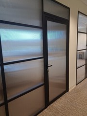 CGP Reeded Glass 3-Wall Partition System w/Door, 9′ x 12′ x 12′ x 9′, Black