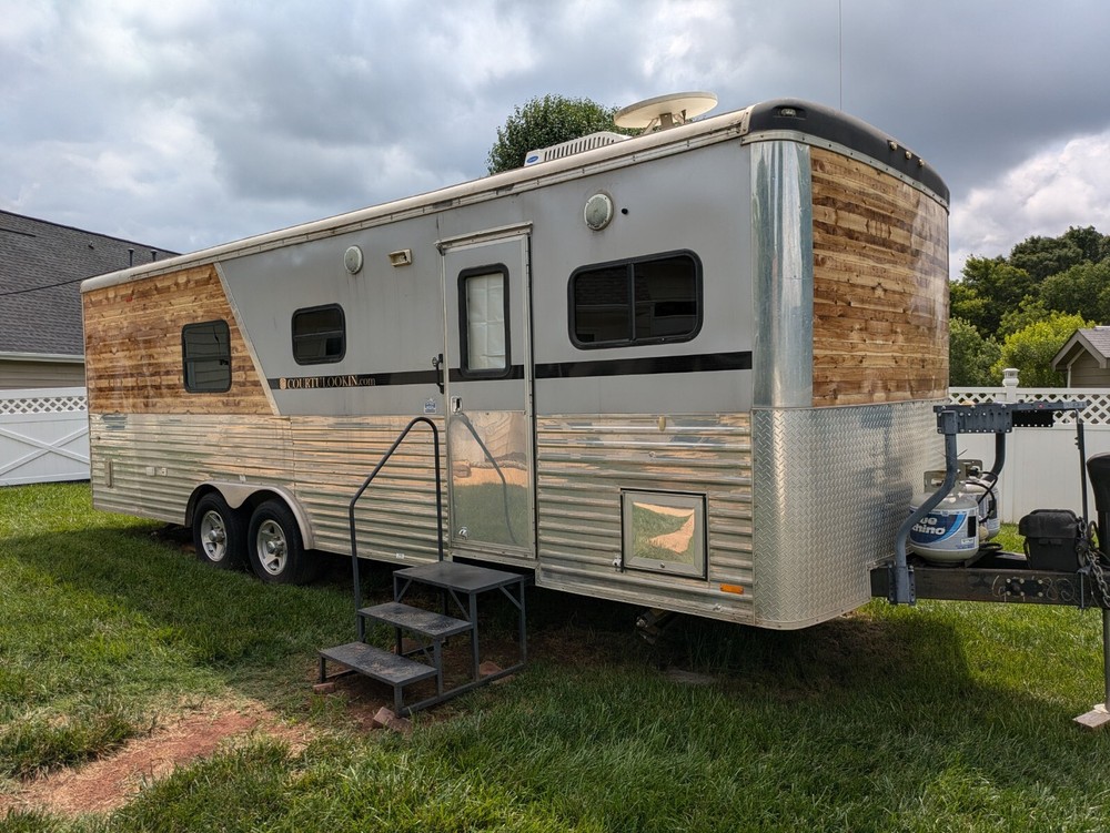 tiny home on wheels