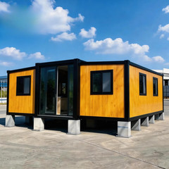 Modern Prefabricated Container House Villa Container Ready Made House Garden Hot