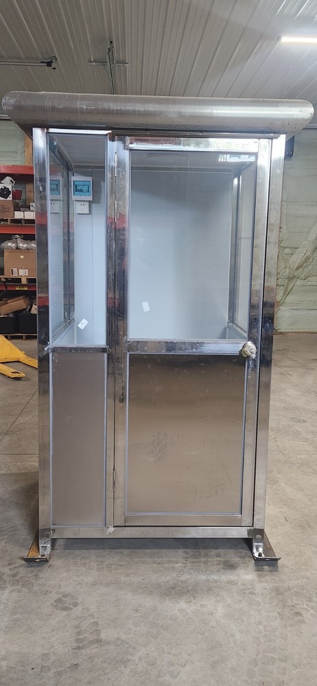 Stainless Steel Attendant Booth – Insulated w/ Lights & Power – 56″x56″x92″