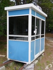 Heat+AC+Electric GUARD SHACK-Gas Station Hut-HUNTING CABIN PICK UP NJ Near PHILA