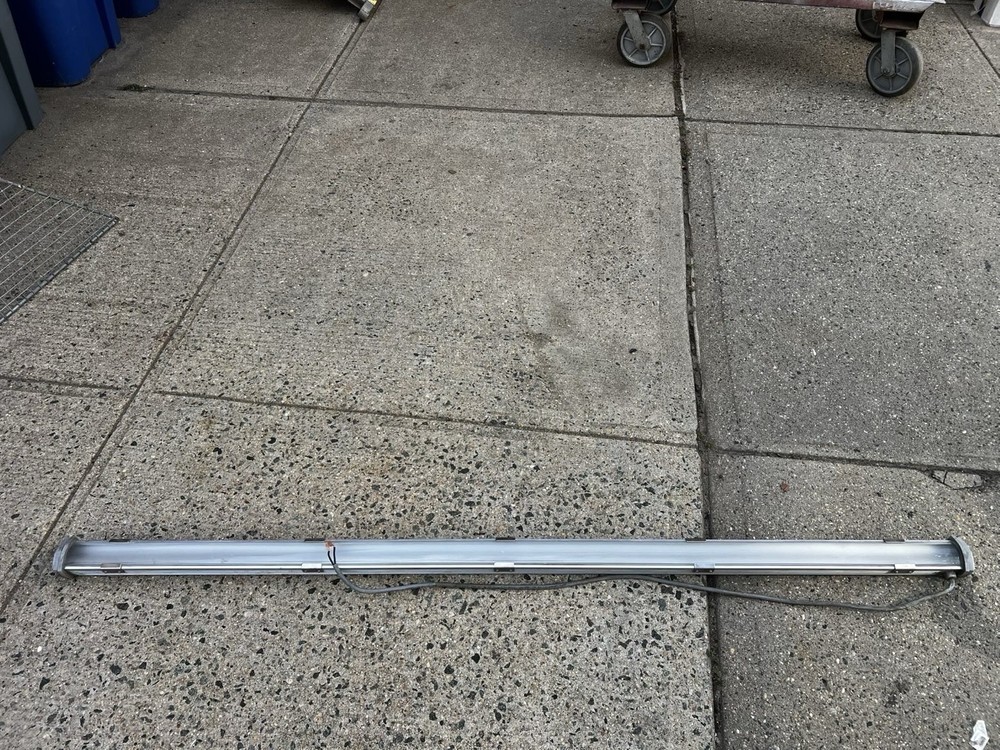 LED lights for Outdoor, Gray Metal-Aluminum, 68.5 in Long Qty 18