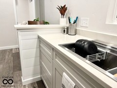 New Forever Tiny Home on Wheels 32′ studio Single Story with full kit & bath