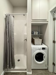 New Forever Tiny Home on Wheels 32′ studio Single Story with full kit & bath