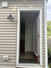 Contemporary Tiny House, Modern Architecture, Heating/AC, 150 ft²