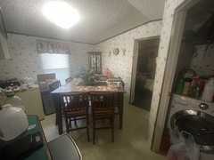 LIGHTLY USED 1995 Mobile Home- 2 Bed/ 2 Bath!