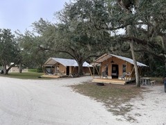 SAFARI TENT FOR GLAMPING 13’8”x21’with 6’6” porch From HORIZON lodges 7’ Walls