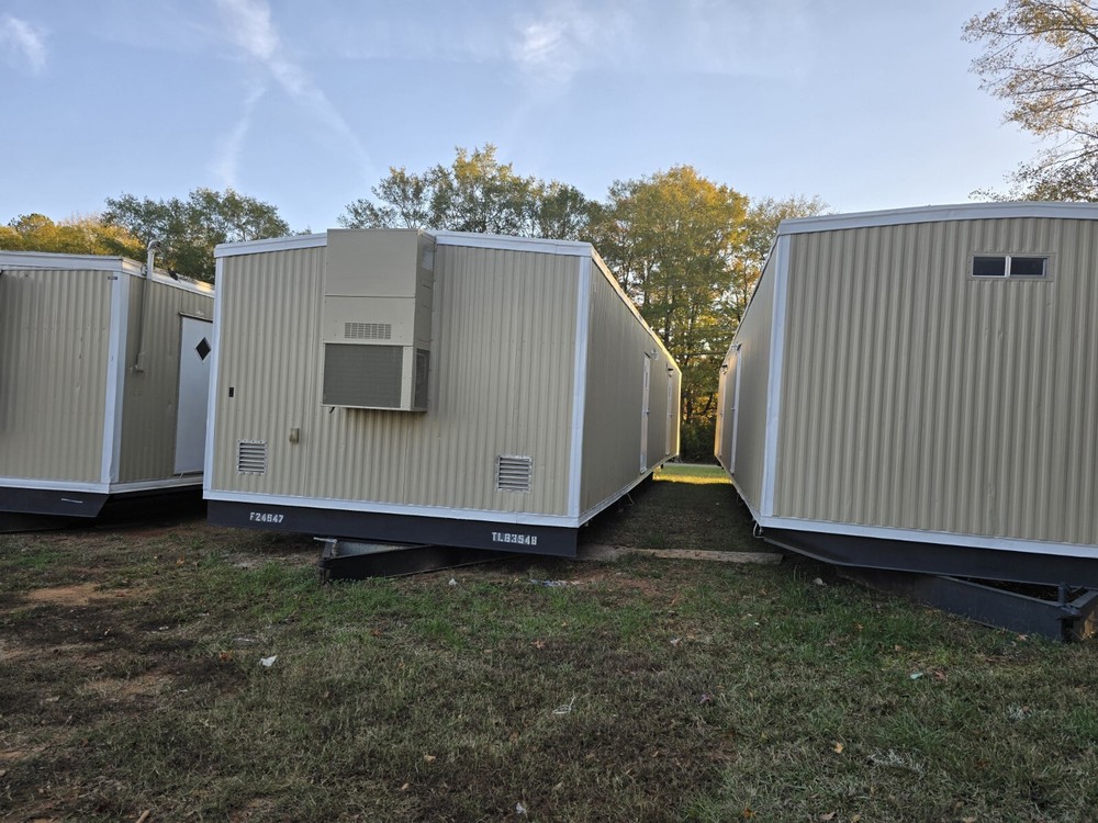 Modular Restrooms Trailers (2).. BATHROOM TRAILERS (Price Is For 2 Buildings)