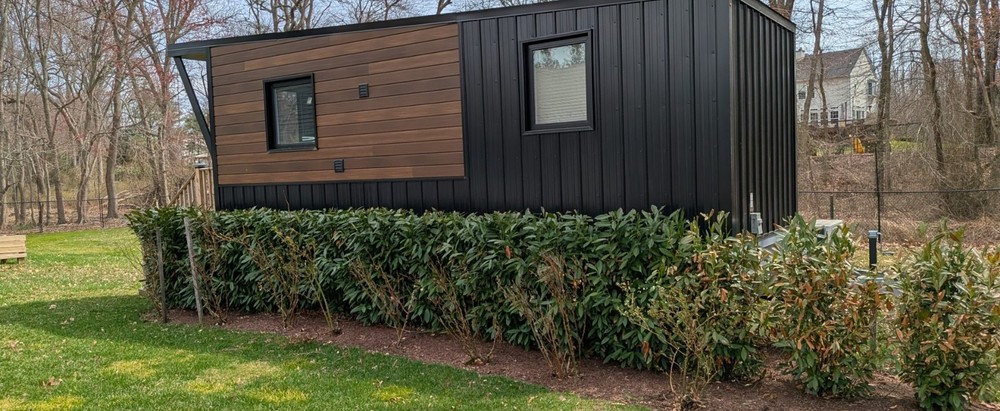 Minimaliste 24′ Nomad All Weather Tiny Home – BRAND NEW