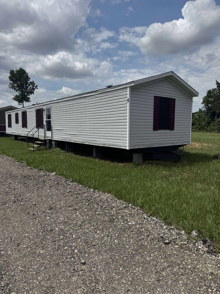 3-Room Central Heating/Ac Mobile Construction Office Trailer 49’x9′