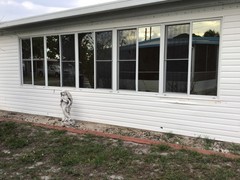 Mobile Home 2bed 2bath, 2 car garage, whole house generator runs on natural gas!