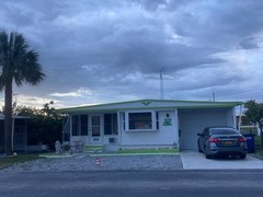 Mobile Home 2bed 2bath, 2 car garage, whole house generator runs on natural gas!